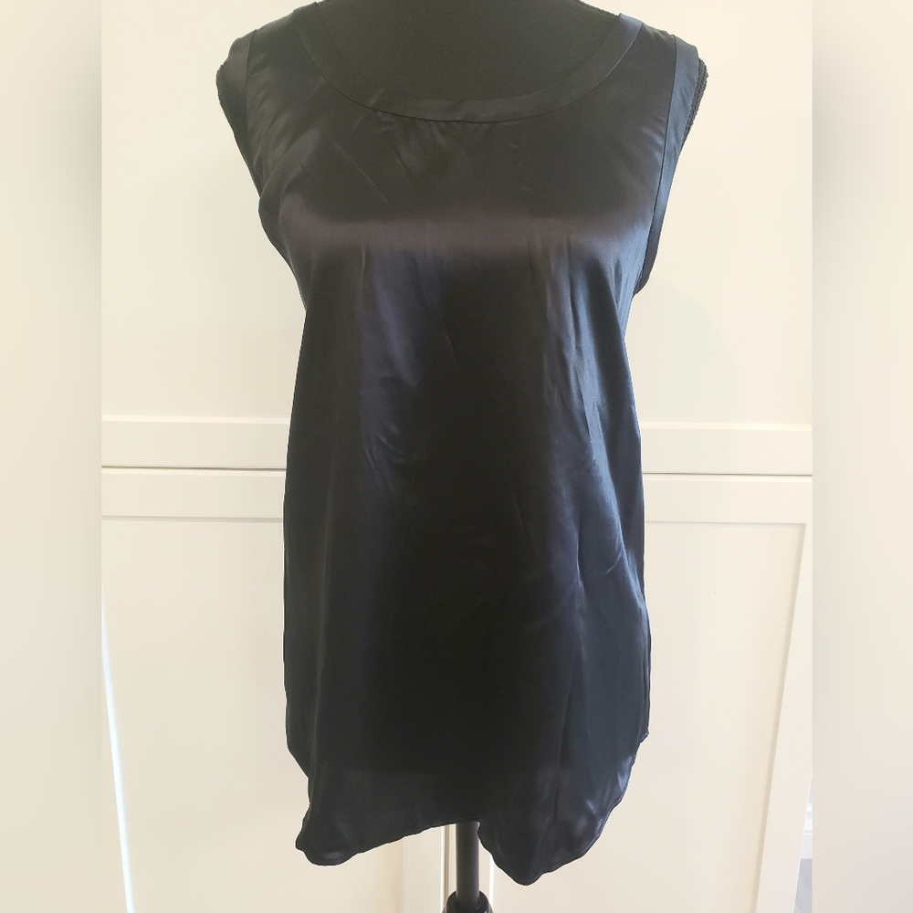 NWT Lafayette 148 New York 100% Silk Top